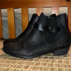 Women’s Black Ankle Booties 9